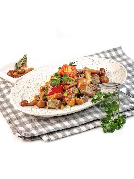 Stół z przygotowanym posiłkiem